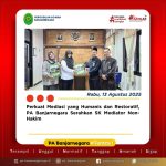 Perkuat Mediasi yang Humanis dan Restoratif, PA Banjarnegara Serahkan SK Mediator Non-Hakim